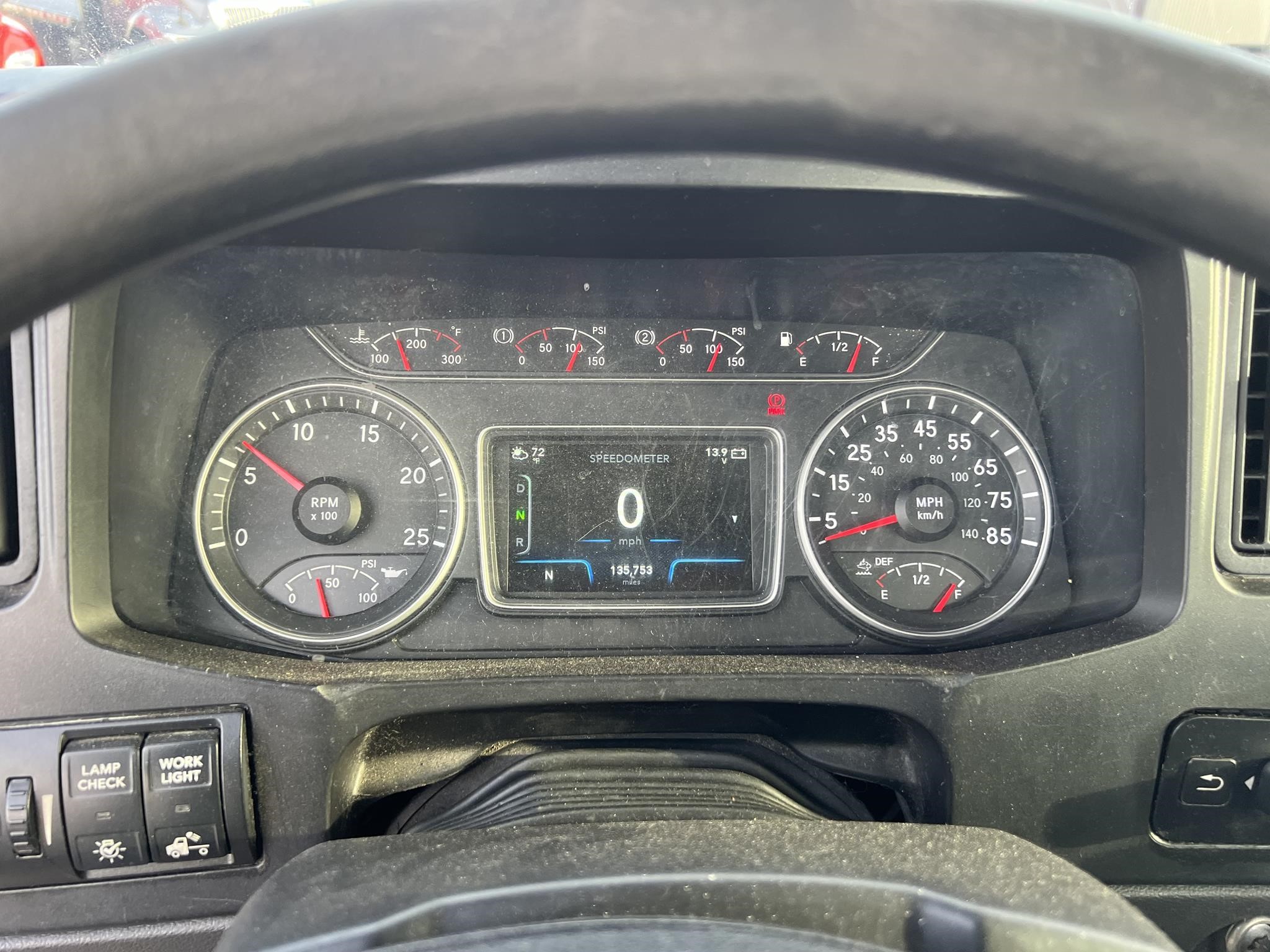 2019 INTERNATIONAL LT - image 5 of 6