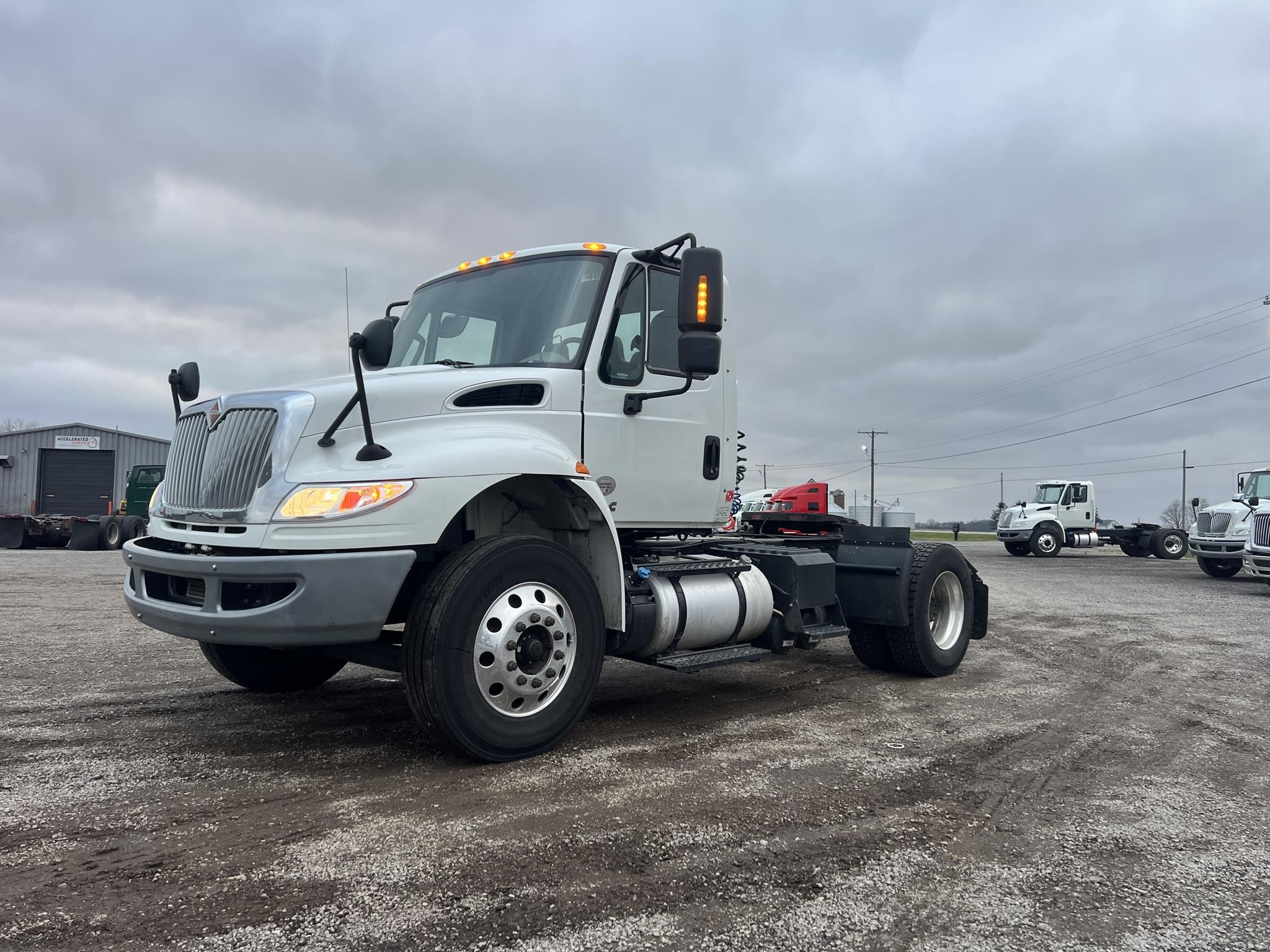 2019 INTERNATIONAL DURASTAR 4400 - image 1 of 6