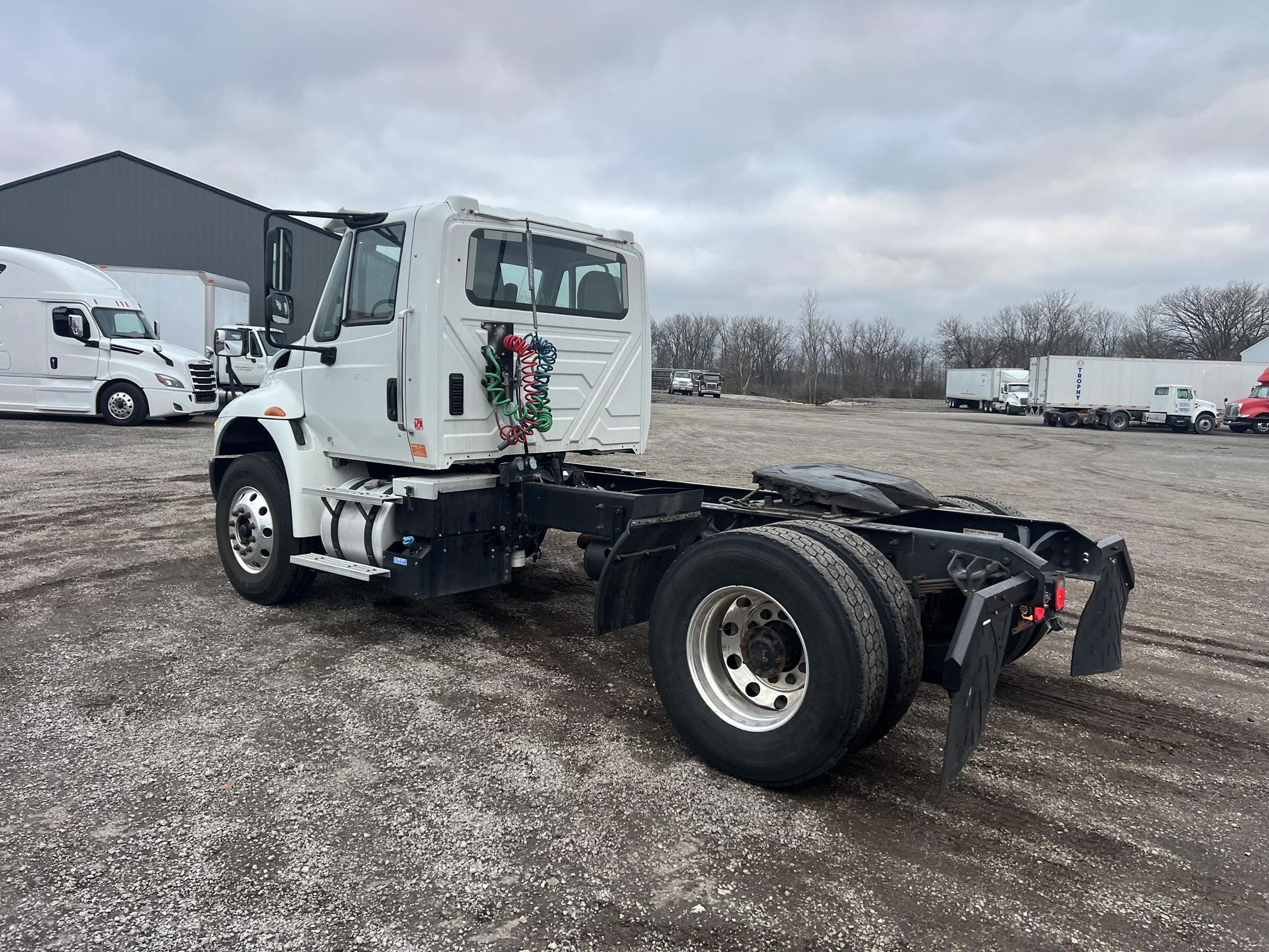 2019 INTERNATIONAL DURASTAR 4400 - image 5 of 6