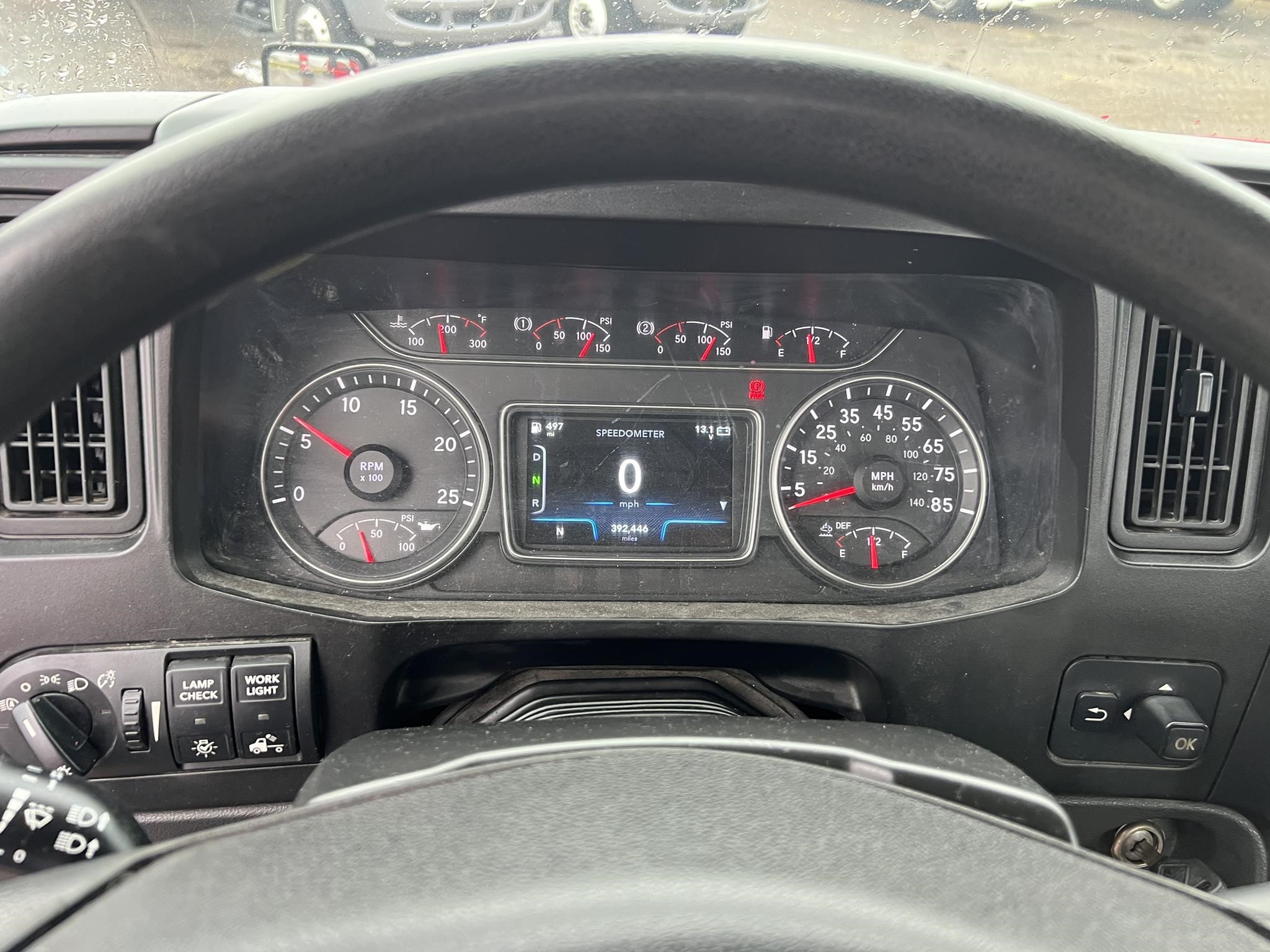 2019 INTERNATIONAL LT - image 6 of 6