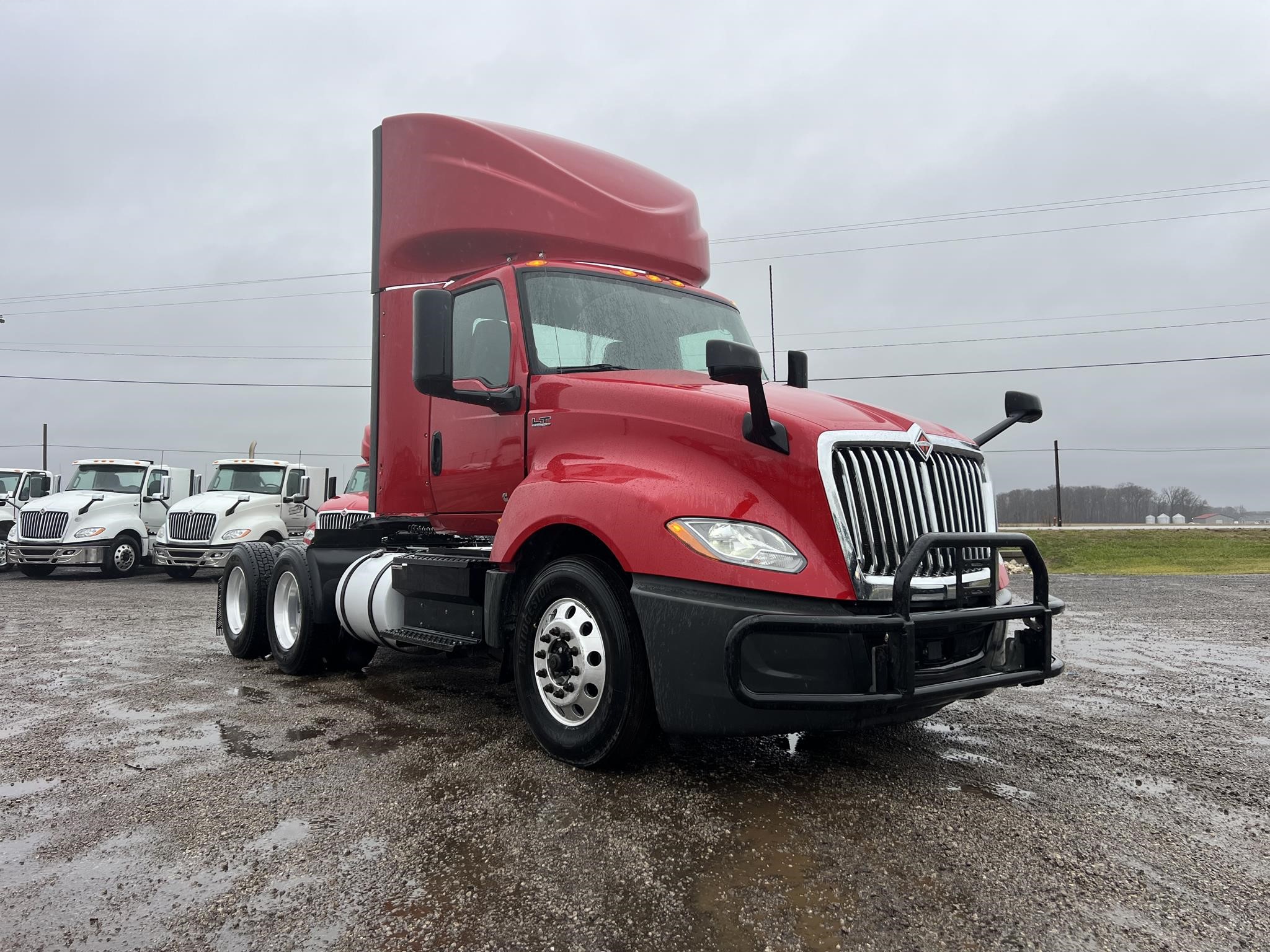 2019 INTERNATIONAL LT - image 3 of 6