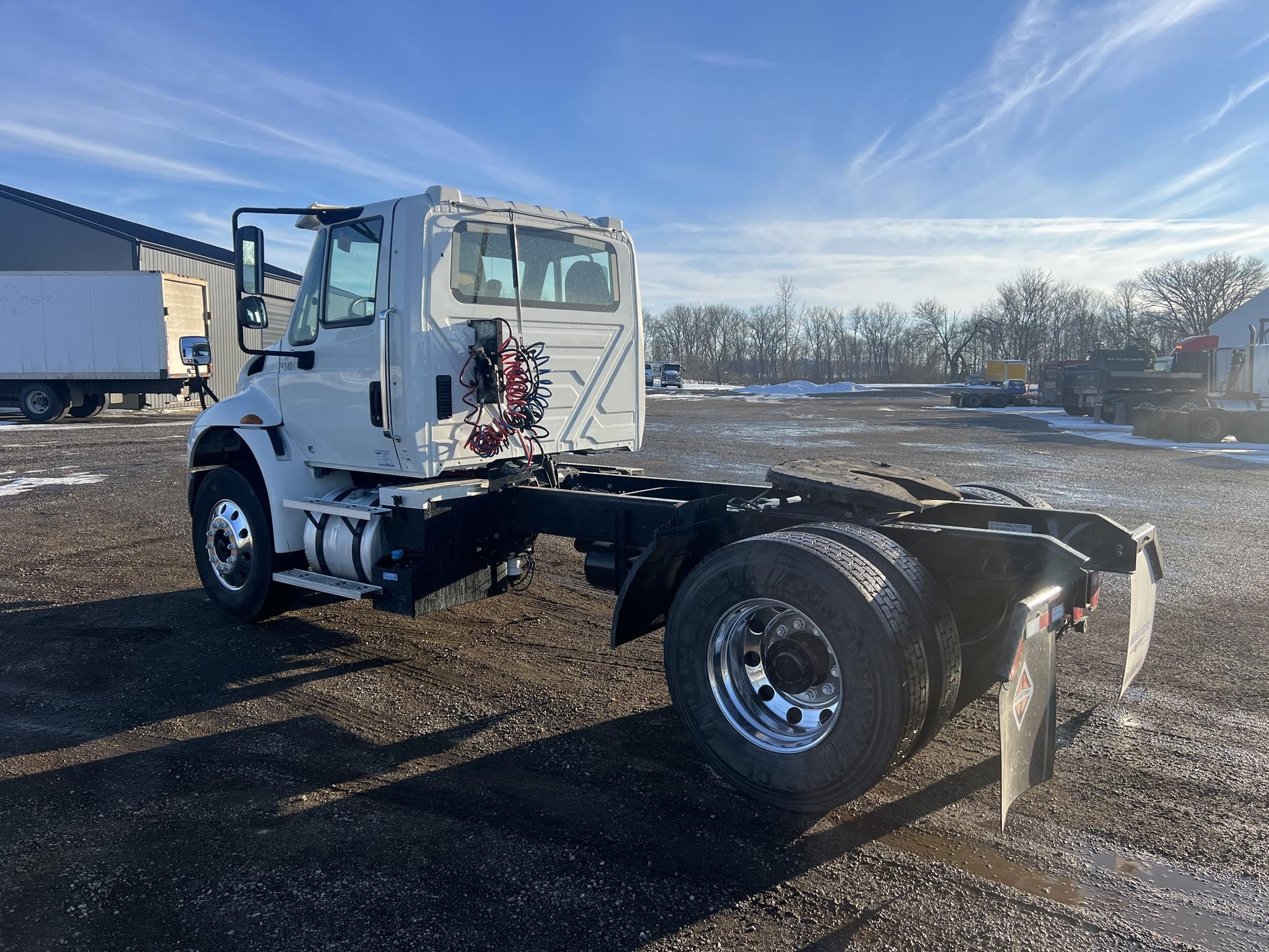 2019 INTERNATIONAL DURASTAR 4400 - image 3 of 6